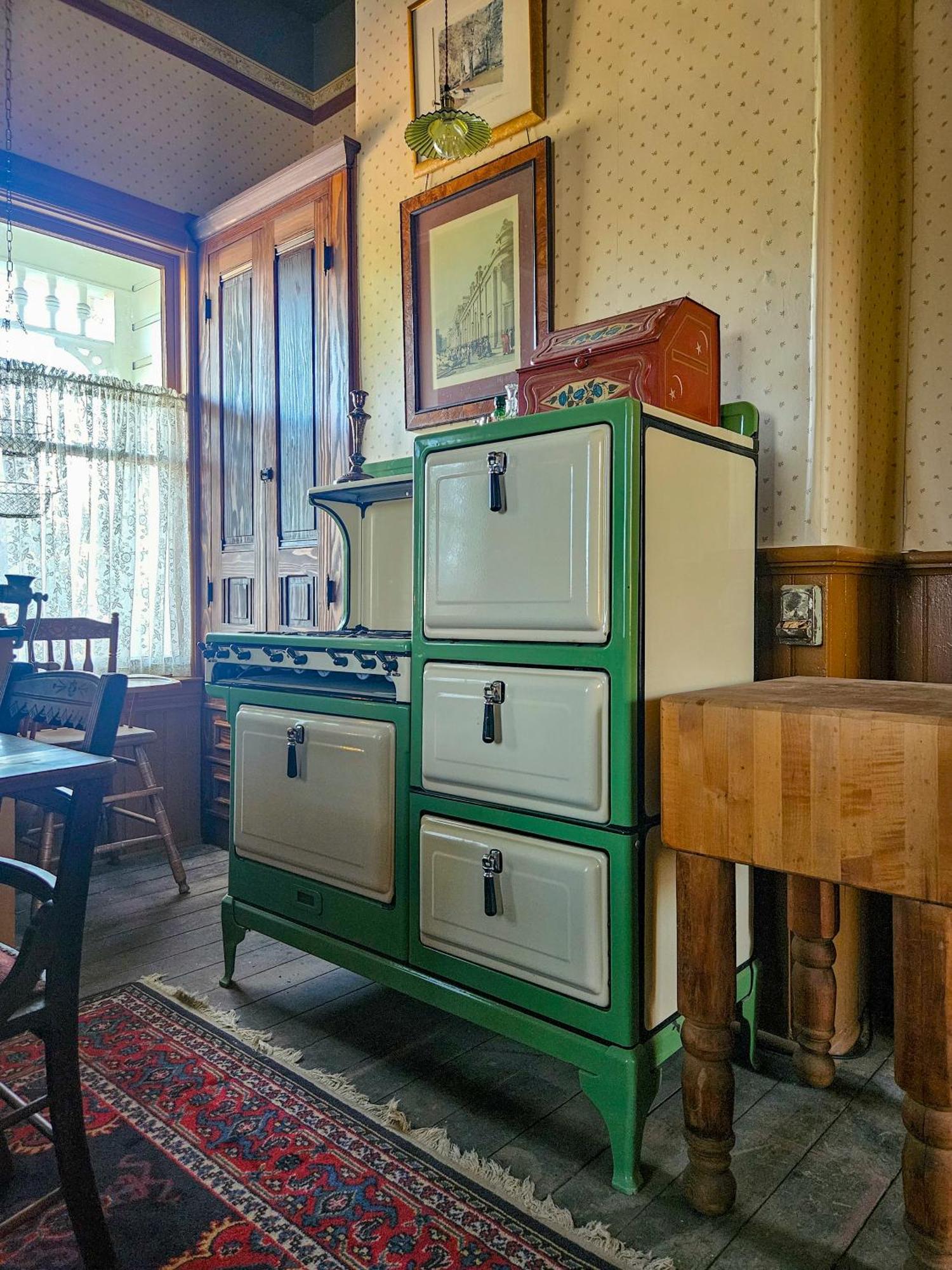 The Jd Hyde Historic Inn Визалия Экстерьер фото