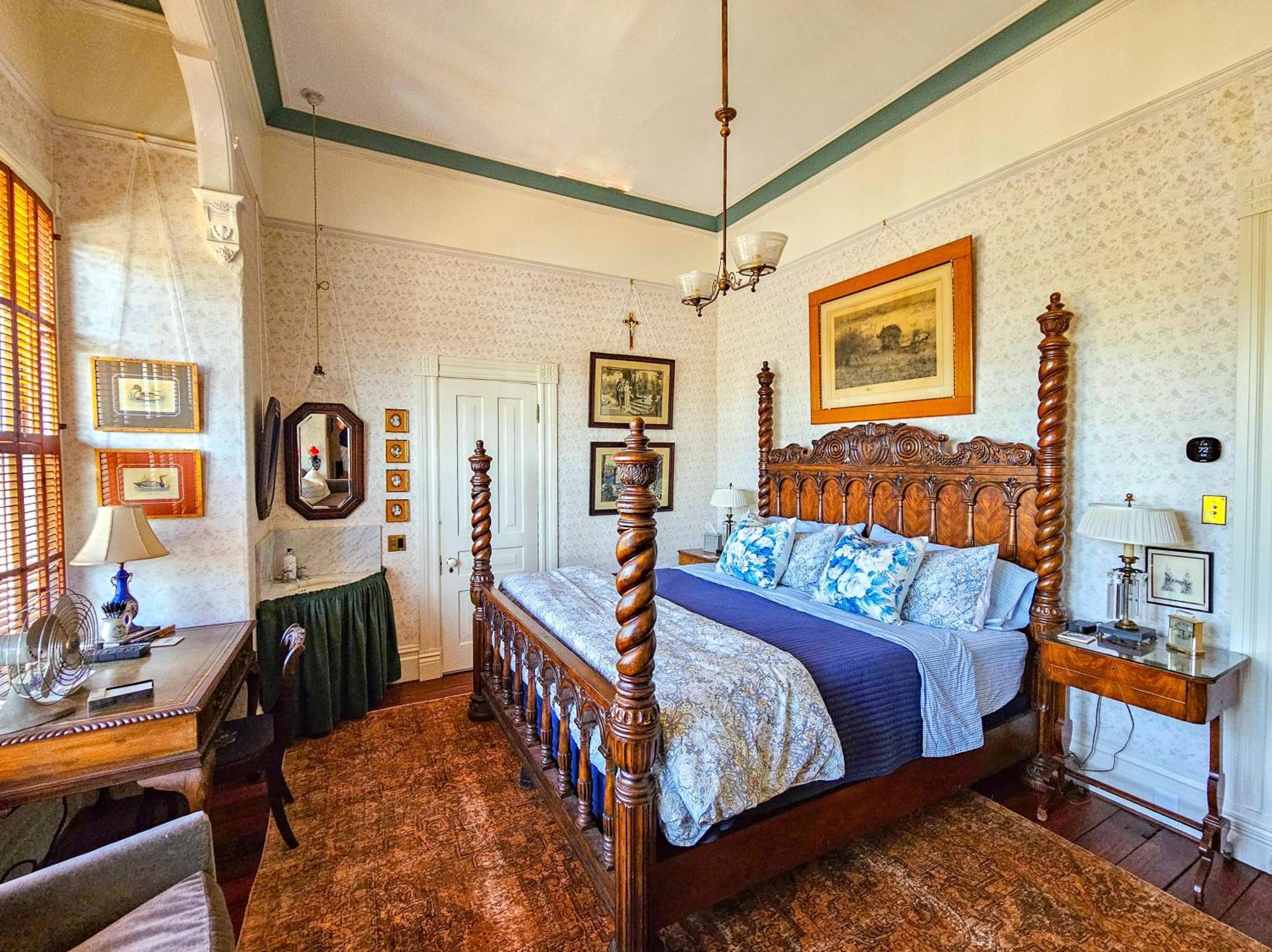 The Jd Hyde Historic Inn Визалия Экстерьер фото