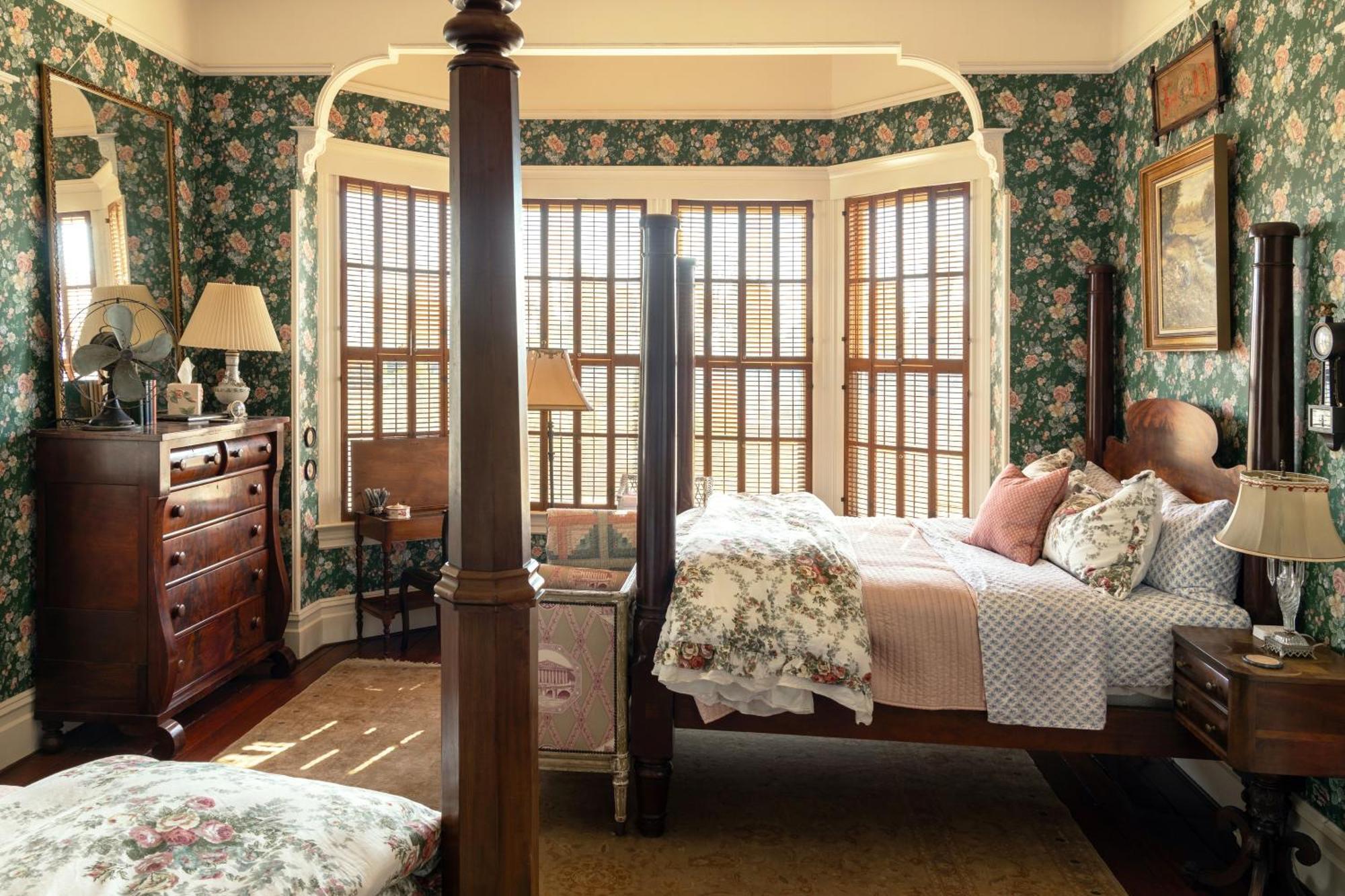 The Jd Hyde Historic Inn Визалия Экстерьер фото