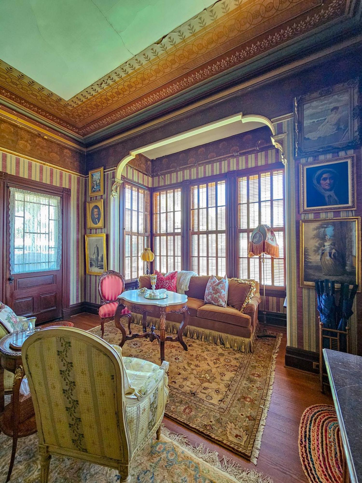The Jd Hyde Historic Inn Визалия Экстерьер фото